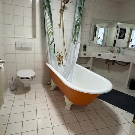 Grosse Helle Maisonette Im Zentrum Apartamento